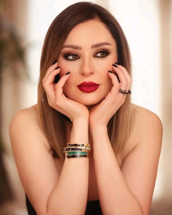 معلومات وصور الإعلامية المصرية وفاء الكيلاني زوجة الفنان تيم حسن بأحدث اطلالة انستقرام وفاء الكيلاني ويكيبيديا